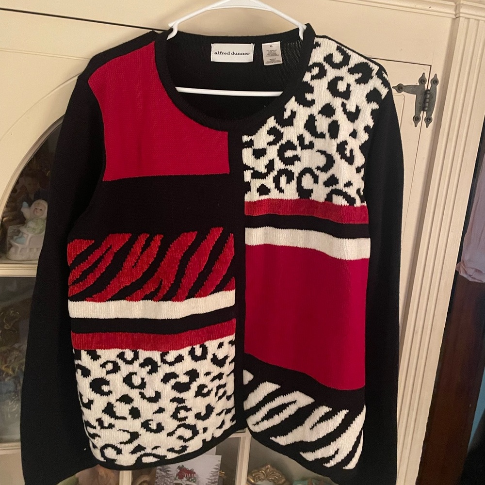Alfred Dunner Black and Red Crew Neck Sweater with Bold Patterns